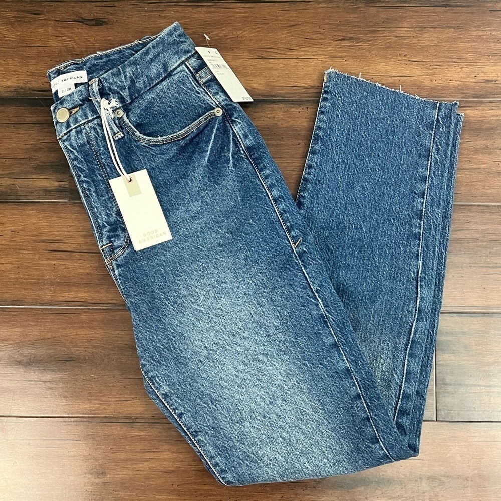 NWT - Good American Good Classic High Rise Straight Jeans - Size 2/26 - Picture 2 of 13